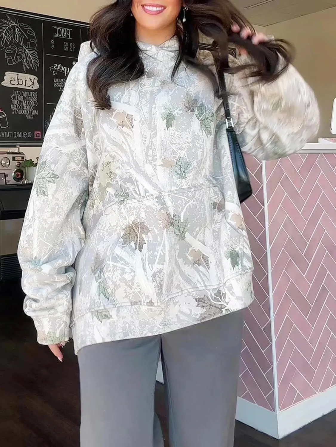 Womens Camo Maple Leaf Hoodie Oversized Lightweight Printed Fleece Hooded Sweatshirt with Pocket