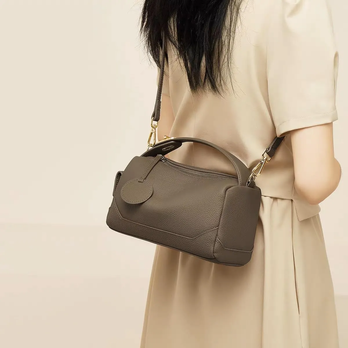Women's Genuine Leather Handbag Stylish Shoulder Crossbody Armpit Bag Pillow Bag Versatile Hand Carry Hobo Togo Stylish