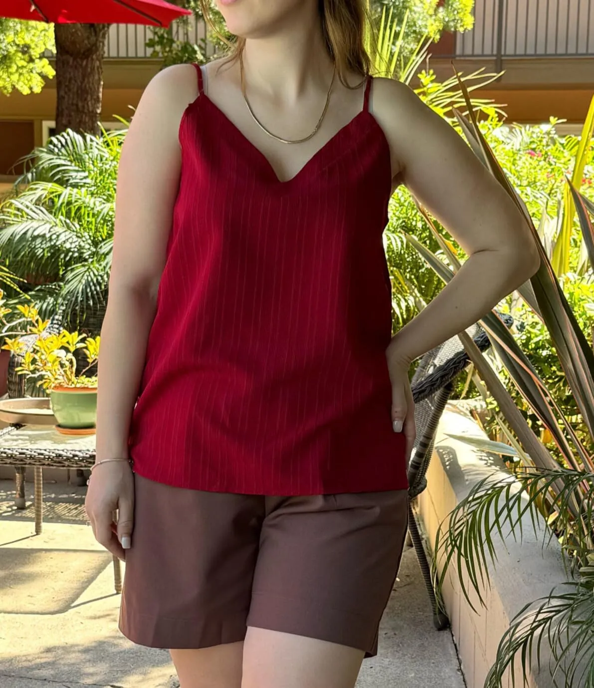 Zeagoo Camisole Tops for Women V-Neck Spaghetti Strap Tank Top Long Sexy Flowy Summer Textured Sleeveless Tops