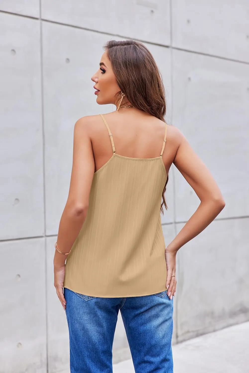 Zeagoo Camisole Tops for Women V-Neck Spaghetti Strap Tank Top Long Sexy Flowy Summer Textured Sleeveless Tops